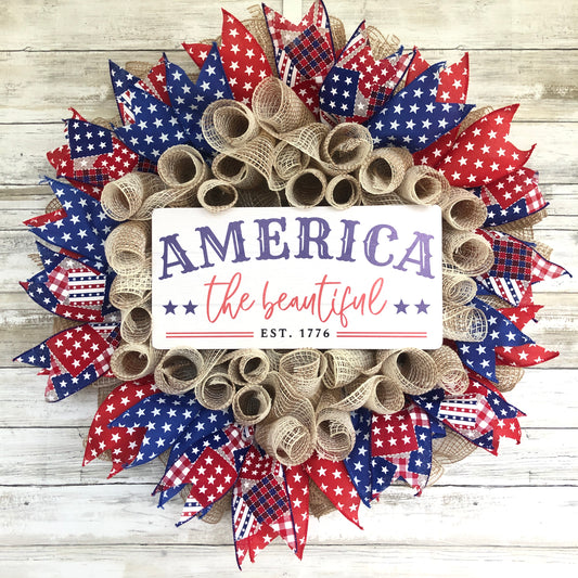 Wreaths make incredible, memorable gifts. Need a wedding gift, housewarming gift, birthday present, thank you gift or more? Wreaths make a one of a kind gift for men and women! Get them or send them a Cataldo Creations wreath!